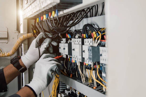 Best Electrical Outlet Repair  in Cleveland, FL